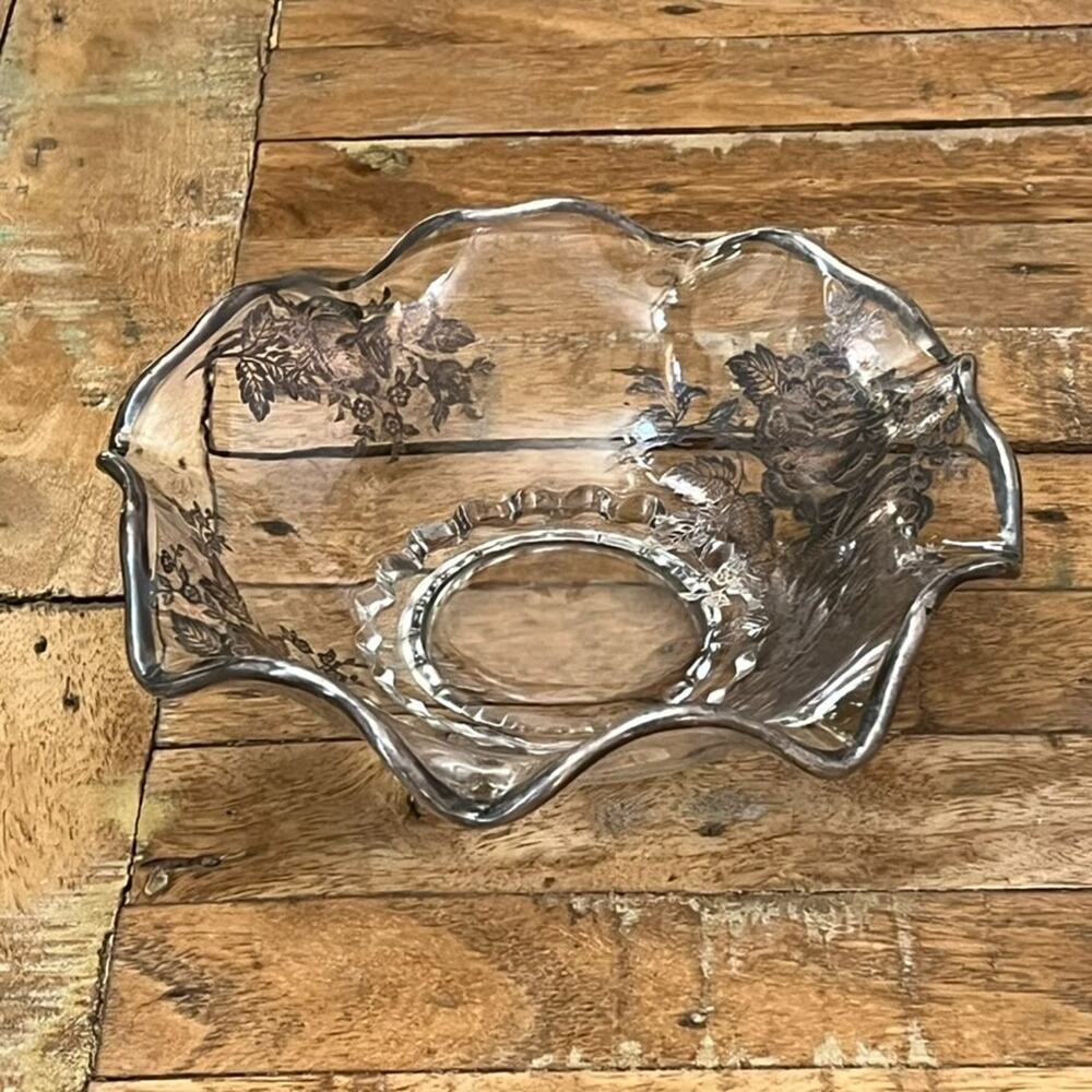 VTG Silver City Glass Co. Scalloped Edge Bowl 8" Sterling Flower Overlay